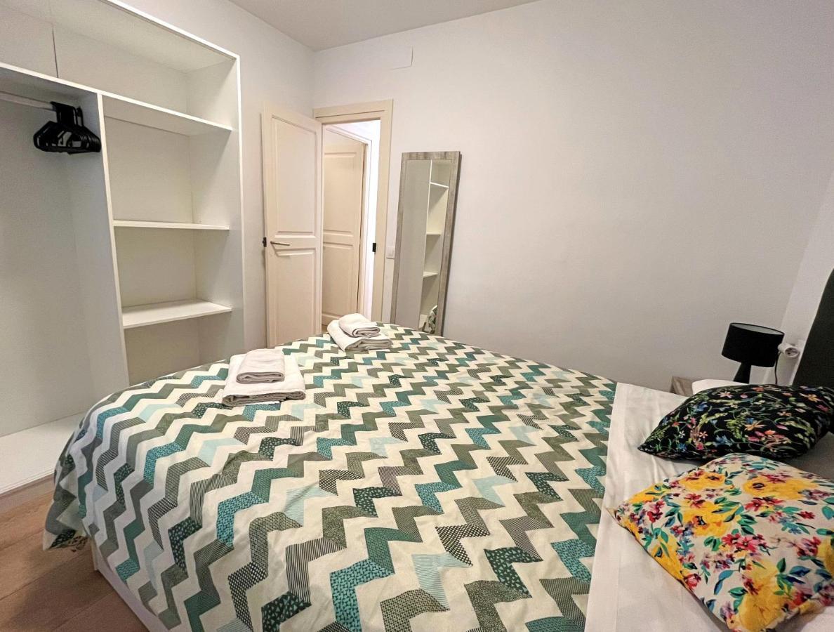 Apartamento Cerca De La Playa Бланес Екстериор снимка
