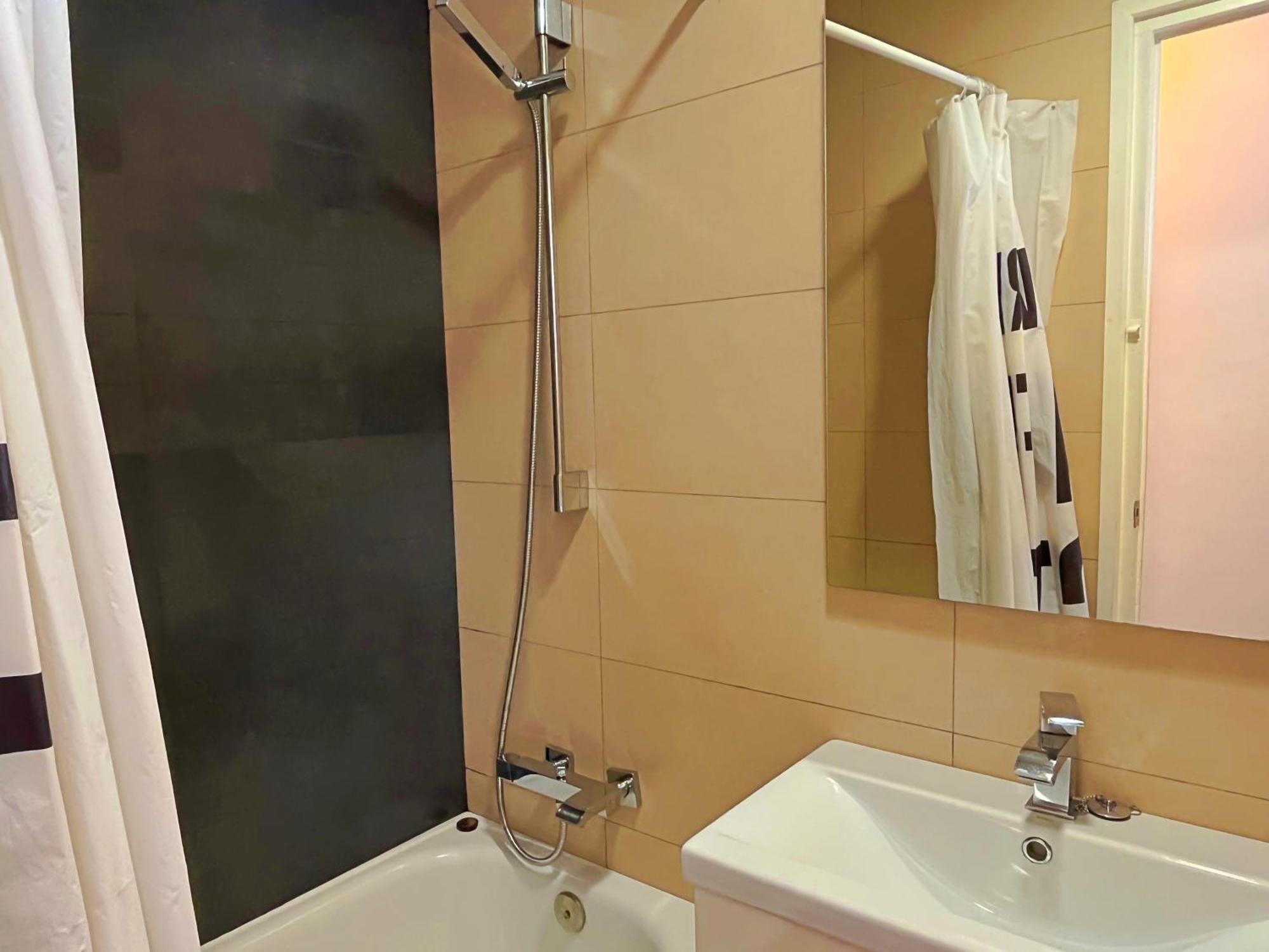 Apartamento Cerca De La Playa Бланес Екстериор снимка