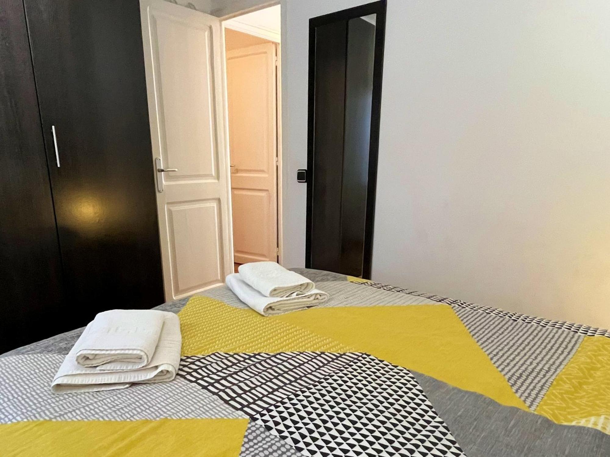 Apartamento Cerca De La Playa Бланес Екстериор снимка